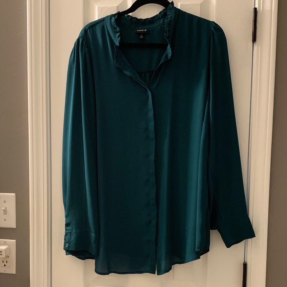 Torrid Deep Green Button-Up Blouse